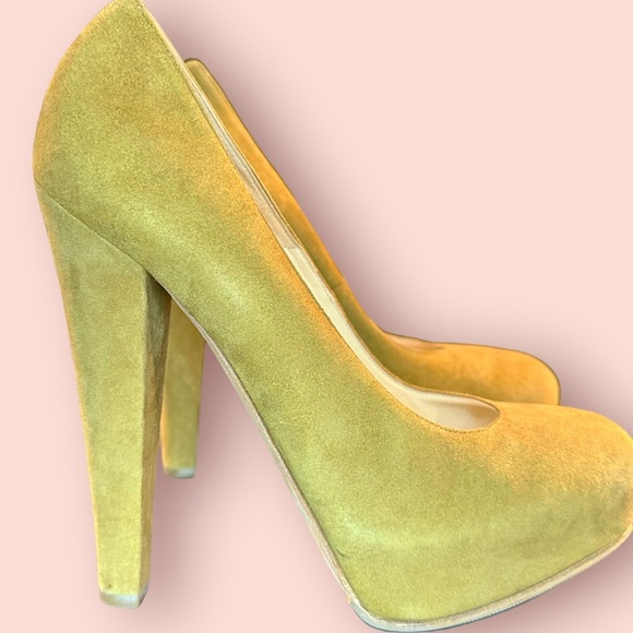 Brian Atwood ‘Maniac’ Platform Pumps in “Coffee” Suede Size 9.5 Celeb Favorite - Picture 9 of 16